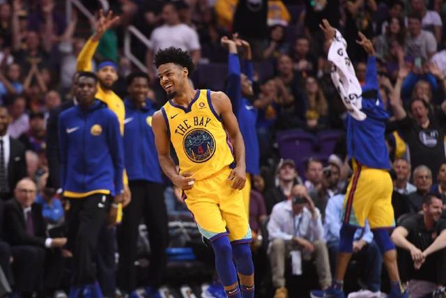 NBA夏季联赛-开拓者击败森林狼 杨瀚森隔扣对手